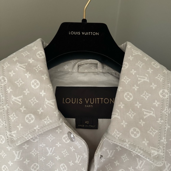 Louis Vuitton Monogram coat with stainless steel belt jacket - Picture 4 of 12
